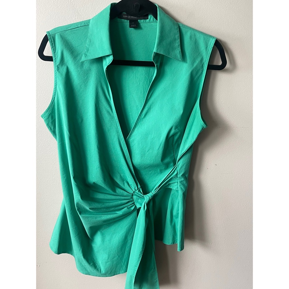 Express Design Studio Green Sleeveless Wrap Side Tie chic casual coquette careeR